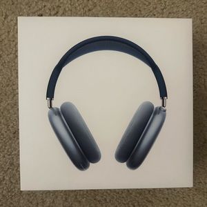 AirPods Maxes Brand New